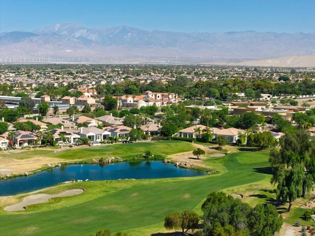 33 ViA Las Flores, Rancho Mirage, CA 92270