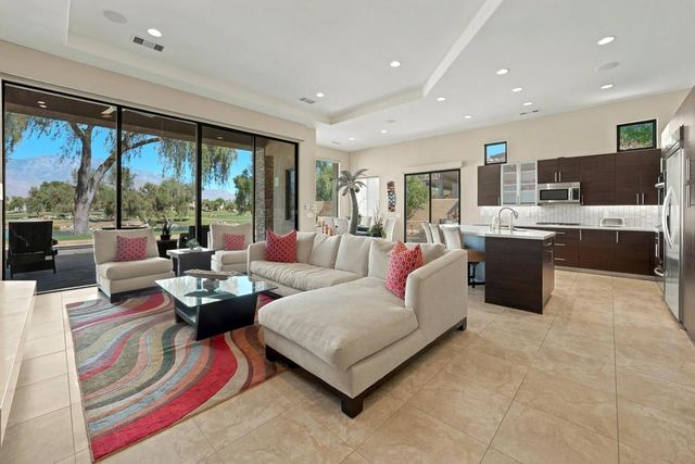 33 ViA Las Flores, Rancho Mirage, CA 92270