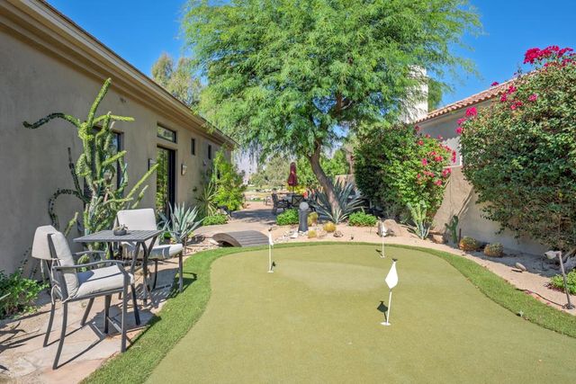 33 ViA Las Flores, Rancho Mirage, CA 92270