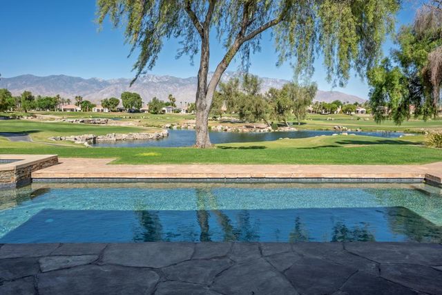33 ViA Las Flores, Rancho Mirage, CA 92270