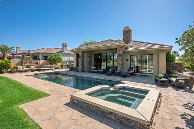 33 ViA Las Flores, Rancho Mirage, CA 92270