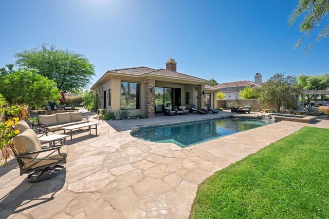 33 ViA Las Flores, Rancho Mirage, CA 92270