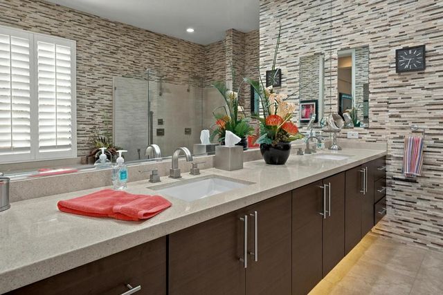 33 ViA Las Flores, Rancho Mirage, CA 92270