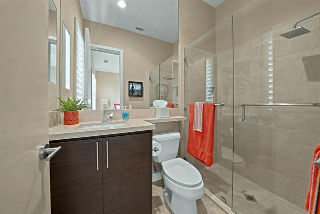 33 ViA Las Flores, Rancho Mirage, CA 92270