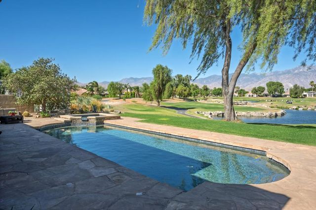 33 ViA Las Flores, Rancho Mirage, CA 92270