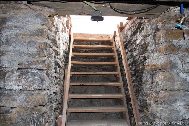 616 Gerry Lane, Madison, IN 47250