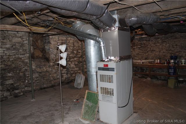 616 Gerry Lane, Madison, IN 47250