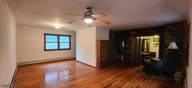 34 Hillside Ave, Jefferson Twp., NJ 07460