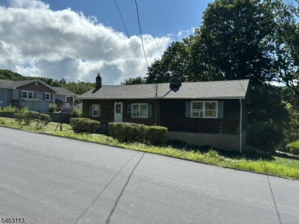 34 Hillside Ave, Jefferson Twp., NJ 07460 — exterior