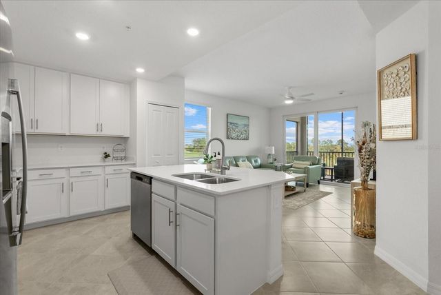 17570 OPAL SAND DRIVE 201, Venice, FL 34293