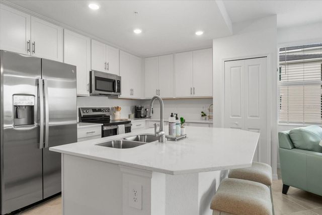 17570 OPAL SAND DRIVE 201, Venice, FL 34293