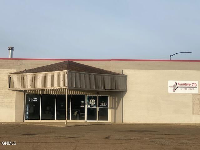 515 Villard Street W, Dickinson, ND 58601 property photo