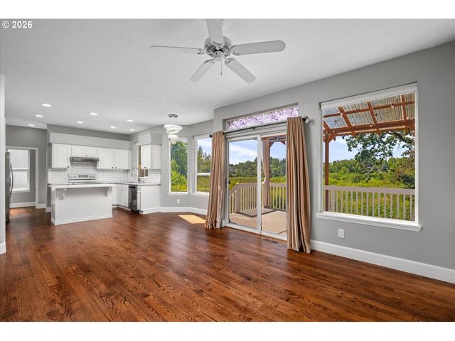 16653 Nw Paddington Dr, Beaverton, OR 97006