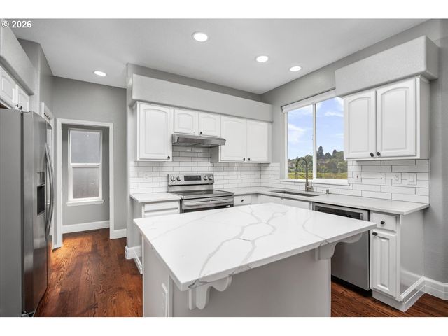 16653 Nw Paddington Dr, Beaverton, OR 97006