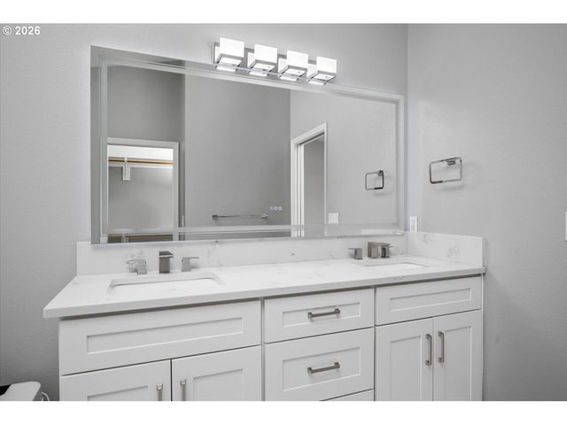 16653 Nw Paddington Dr, Beaverton, OR 97006