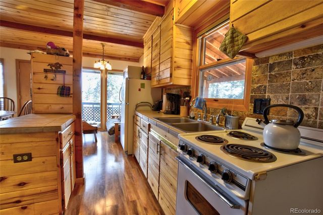 45 Swiggler, Jefferson, CO 80456