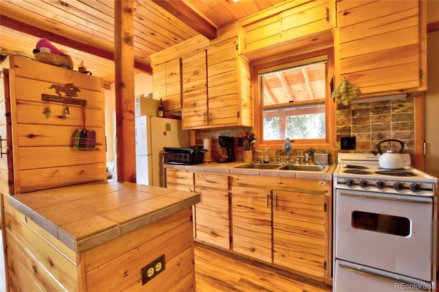 45 Swiggler, Jefferson, CO 80456
