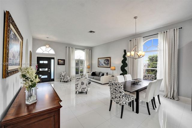 1445 NW 143rd Ave, Pembroke Pines, FL 33028