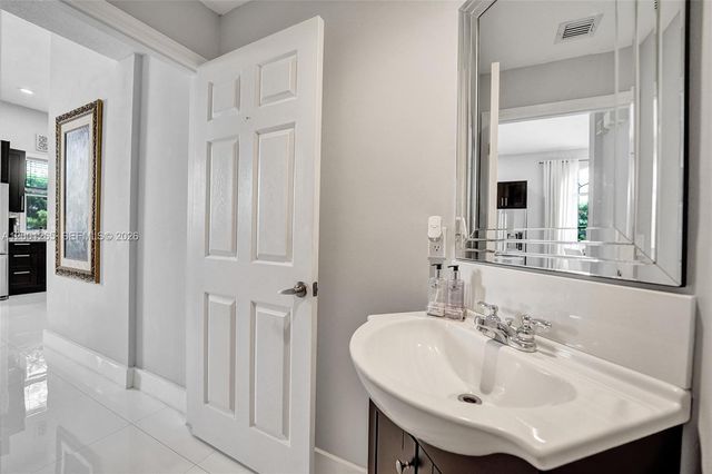 1445 NW 143rd Ave, Pembroke Pines, FL 33028