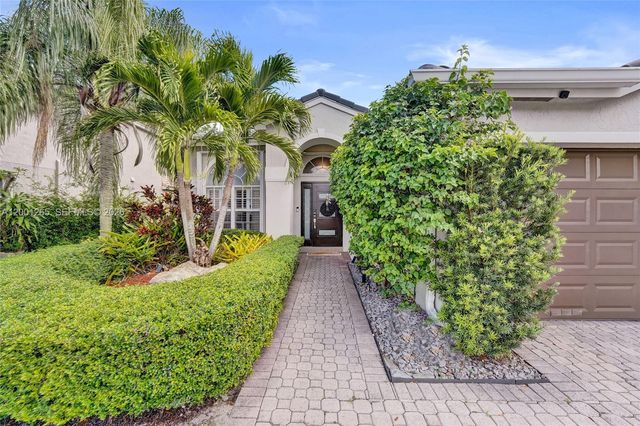 1445 NW 143rd Ave, Pembroke Pines, FL 33028