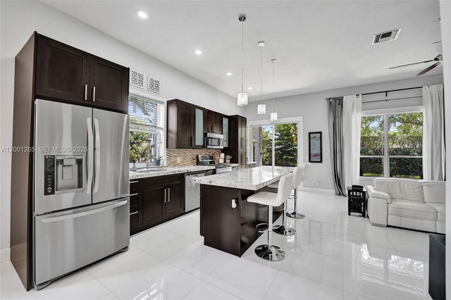 1445 NW 143rd Ave, Pembroke Pines, FL 33028