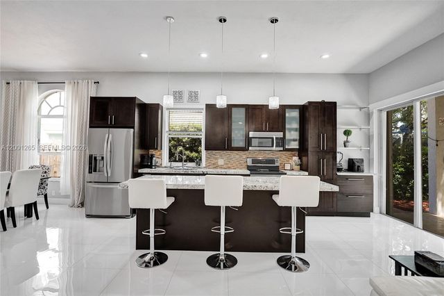 1445 NW 143rd Ave, Pembroke Pines, FL 33028