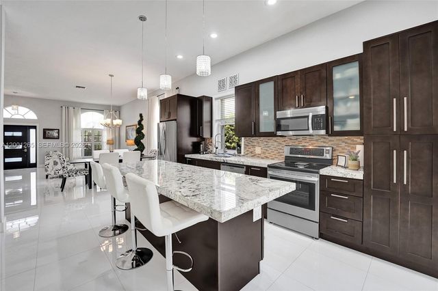 1445 NW 143rd Ave, Pembroke Pines, FL 33028