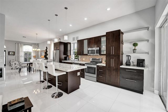 1445 NW 143rd Ave, Pembroke Pines, FL 33028