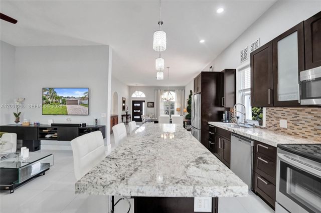 1445 NW 143rd Ave, Pembroke Pines, FL 33028