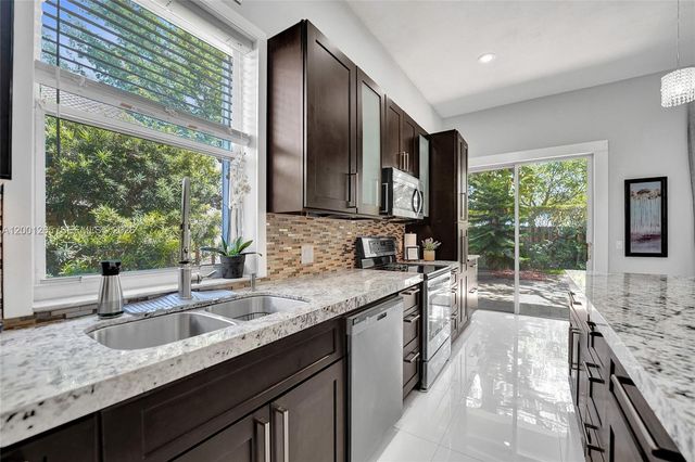 1445 NW 143rd Ave, Pembroke Pines, FL 33028