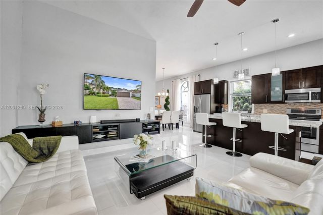 1445 NW 143rd Ave, Pembroke Pines, FL 33028