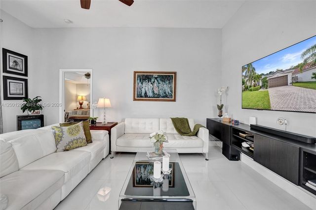 1445 NW 143rd Ave, Pembroke Pines, FL 33028