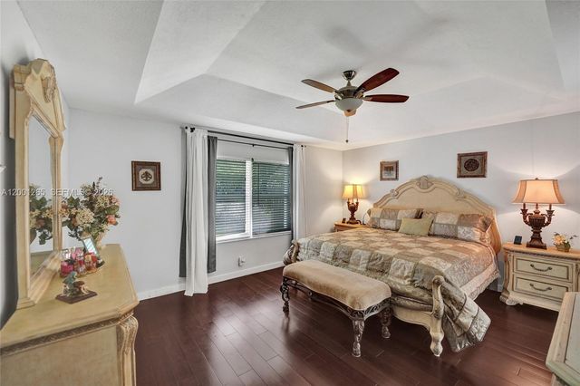 1445 NW 143rd Ave, Pembroke Pines, FL 33028