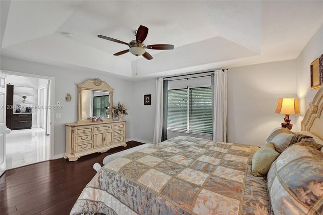 1445 NW 143rd Ave, Pembroke Pines, FL 33028