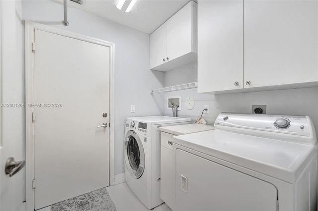 1445 NW 143rd Ave, Pembroke Pines, FL 33028