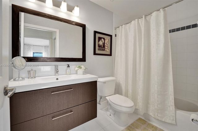 1445 NW 143rd Ave, Pembroke Pines, FL 33028