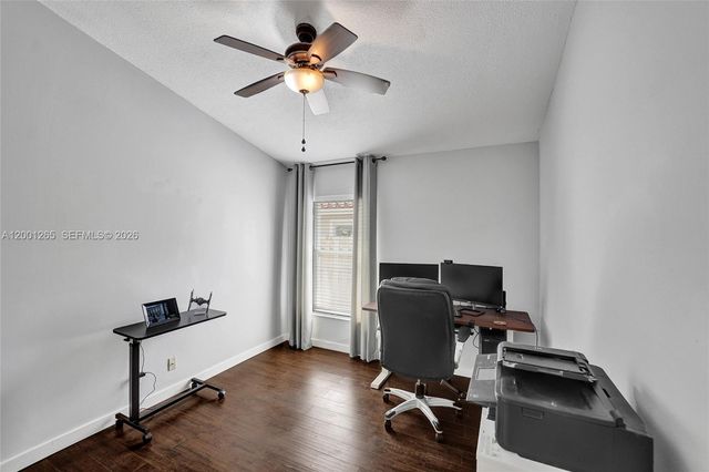 1445 NW 143rd Ave, Pembroke Pines, FL 33028