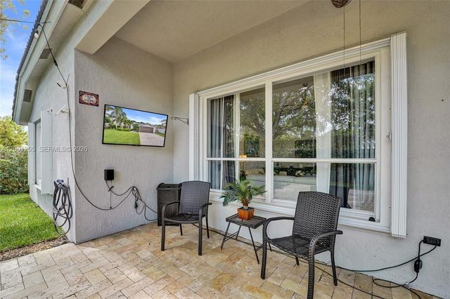 1445 NW 143rd Ave, Pembroke Pines, FL 33028