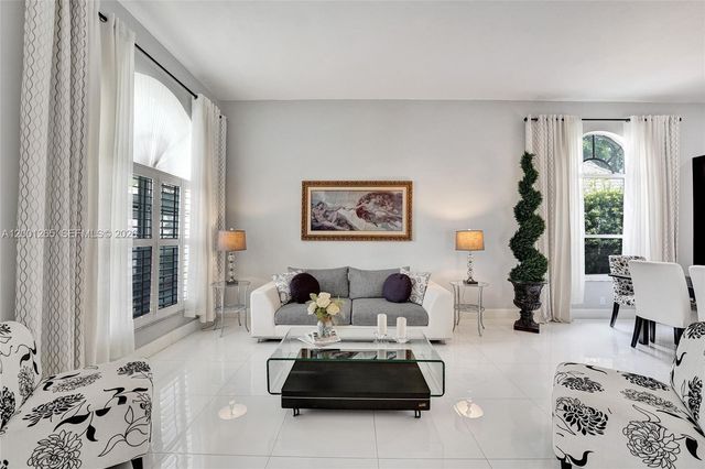 1445 NW 143rd Ave, Pembroke Pines, FL 33028