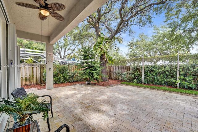 1445 NW 143rd Ave, Pembroke Pines, FL 33028