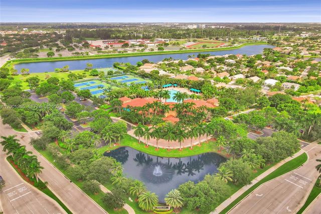 1445 NW 143rd Ave, Pembroke Pines, FL 33028