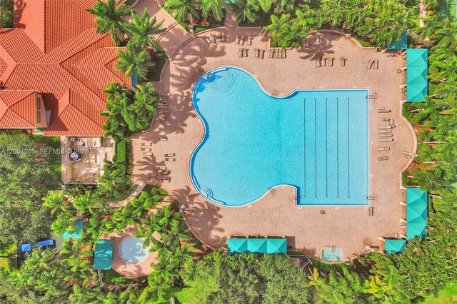 1445 NW 143rd Ave, Pembroke Pines, FL 33028