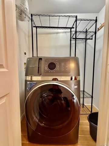 82-15 Queens Boulevard PH-B, Elmhurst, NY 11373