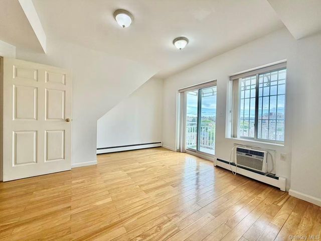 82-15 Queens Boulevard PH-B, Elmhurst, NY 11373