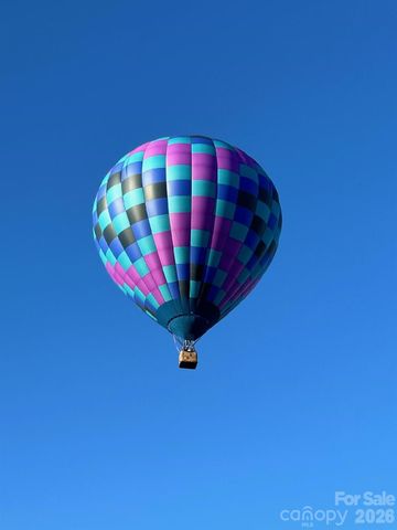 203 Pine Street, Candler, NC 28715