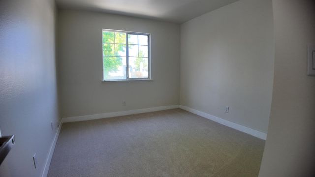 5310 PRIVET Ln, Elk Grove, CA 95758