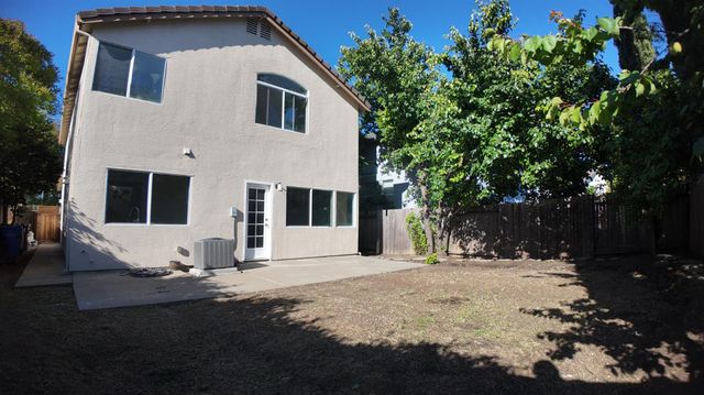 5310 PRIVET Ln, Elk Grove, CA 95758