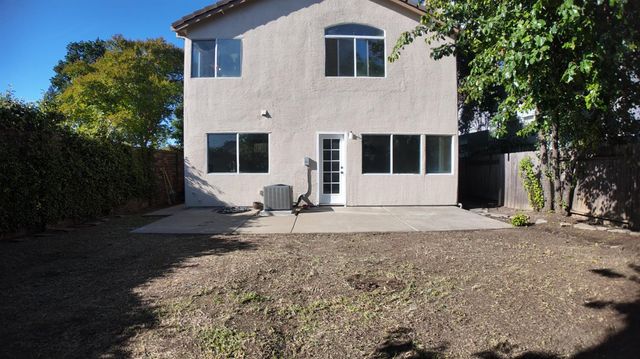 5310 PRIVET Ln, Elk Grove, CA 95758