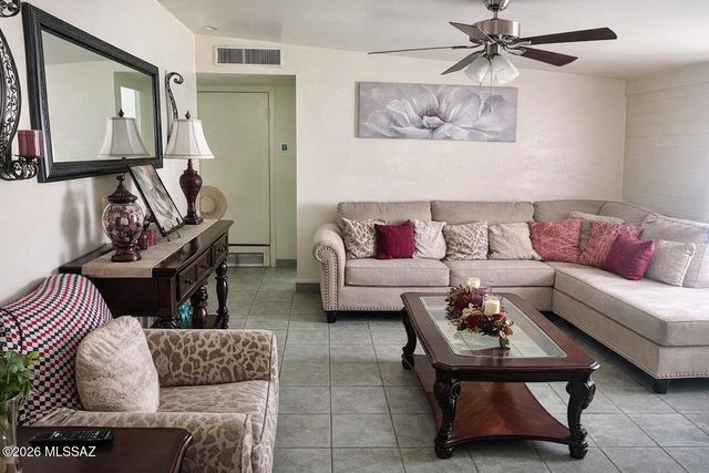 550 W Calle Garcia, Tucson, AZ 85706