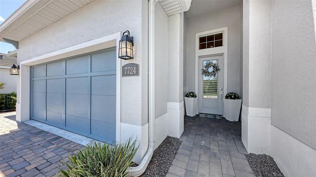 7724 SANDHILL LAKE DRIVE, Sarasota, FL 34241